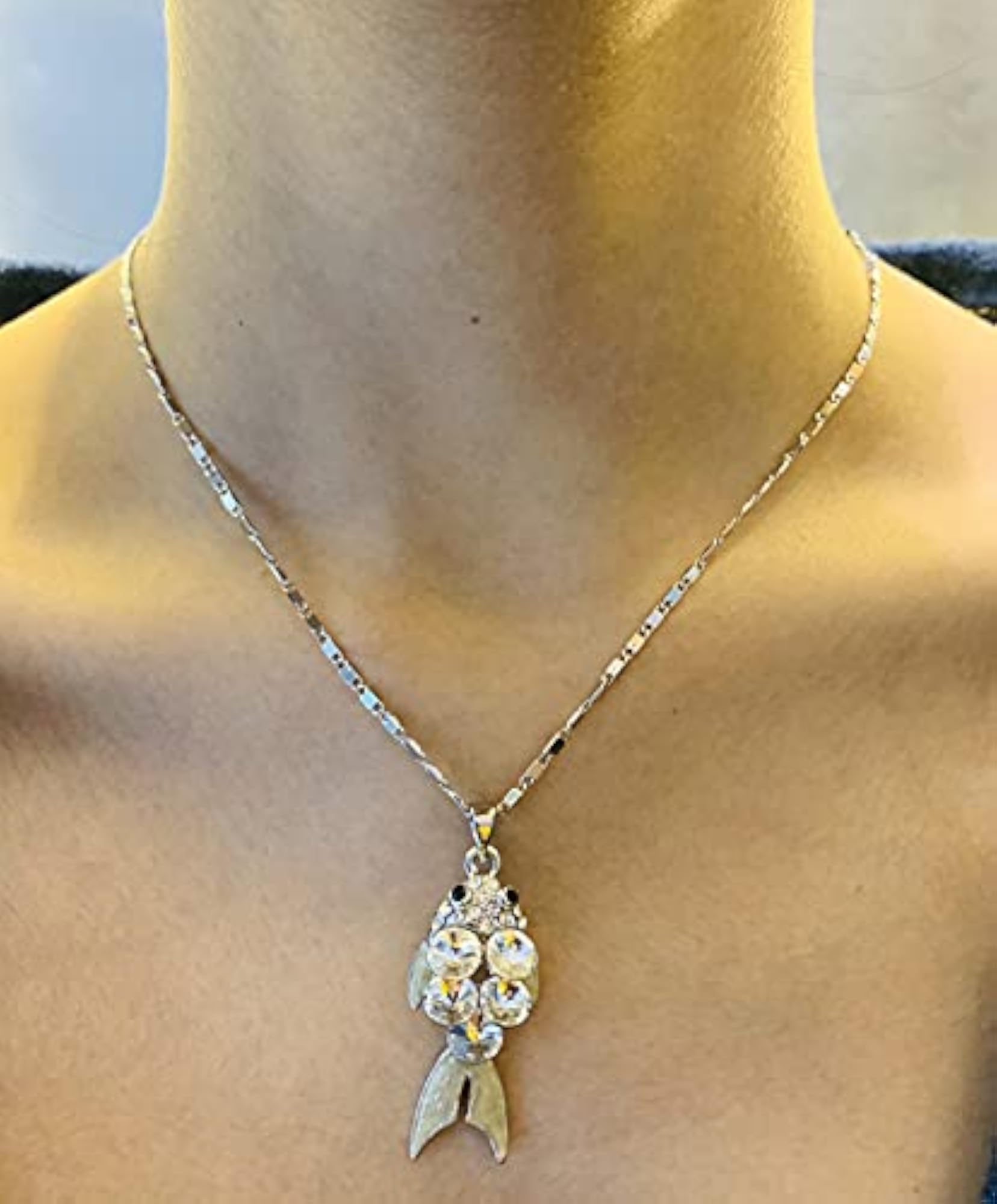 Stylish Chain Pendant Necklace for Dress-Up
